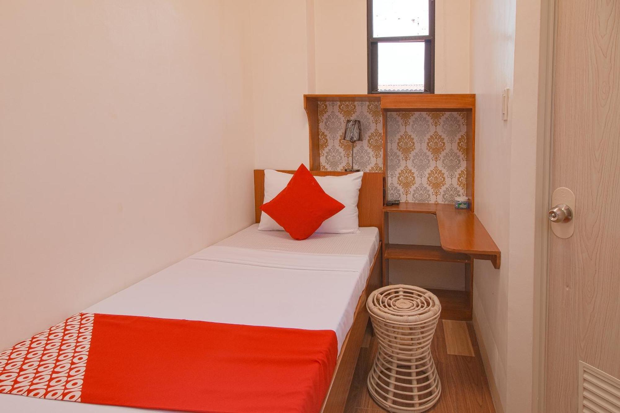 OYO 685 K Fortune Apartelle Lapu-Lapu City Esterno foto