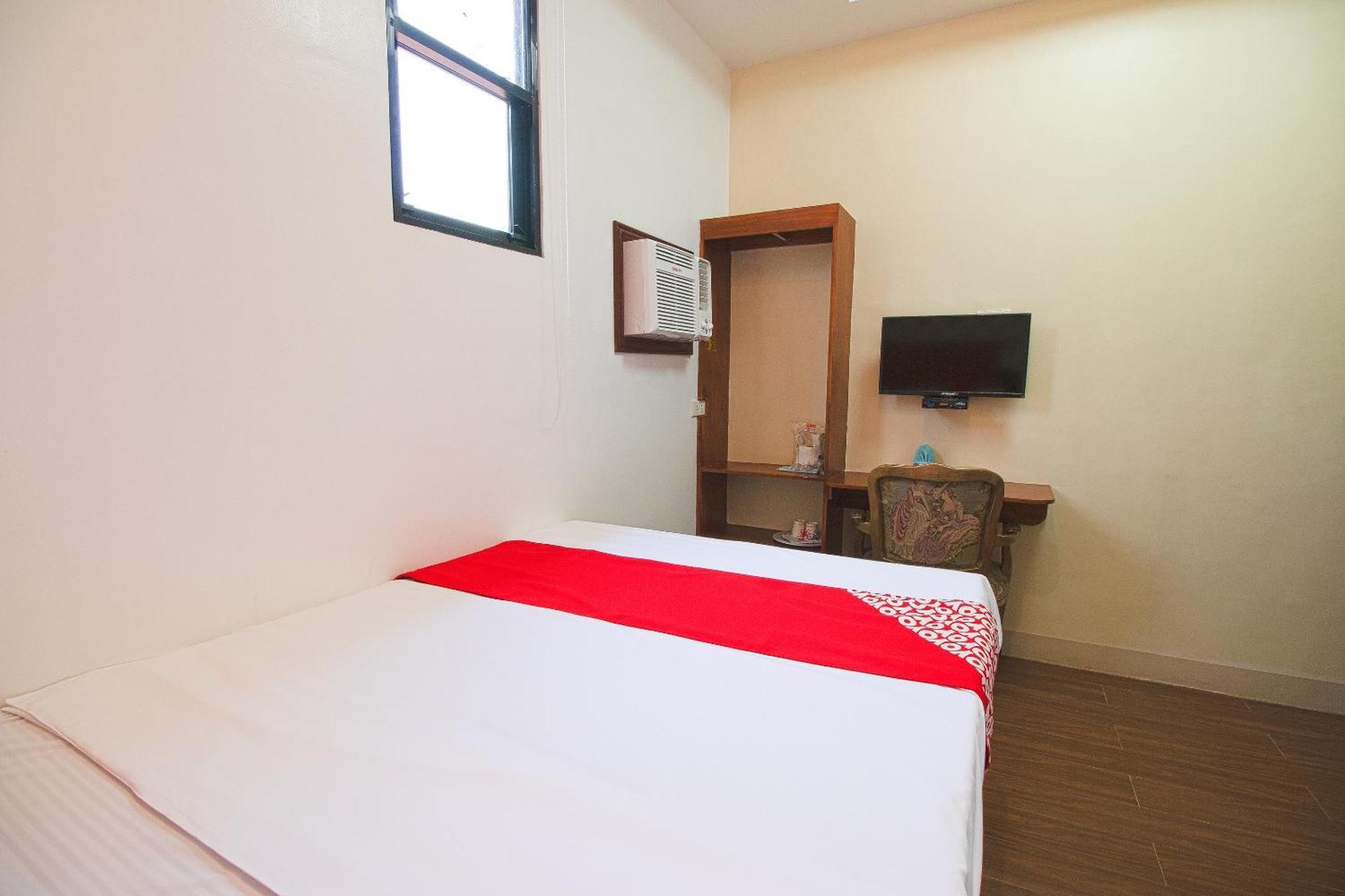 OYO 685 K Fortune Apartelle Lapu-Lapu City Esterno foto